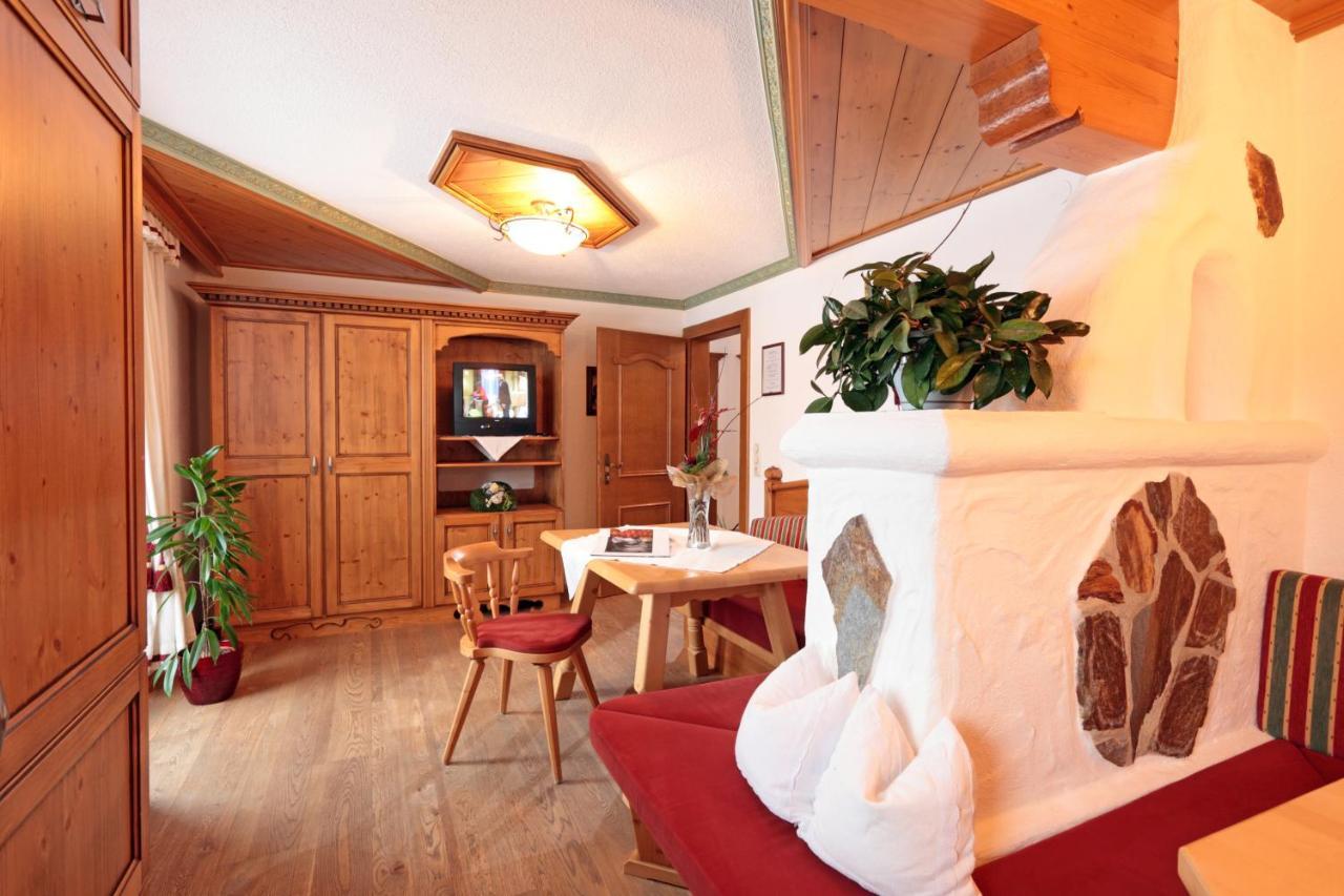 Haus Schroll Apartman Ried im Zillertal Kültér fotó