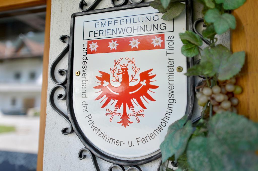 Haus Schroll Apartman Ried im Zillertal Kültér fotó