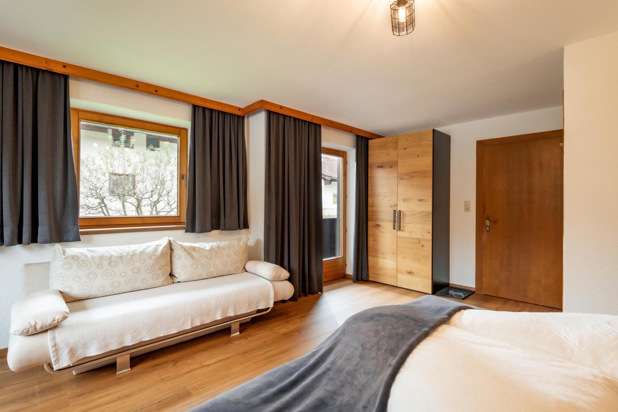 Haus Schroll Apartman Ried im Zillertal Kültér fotó