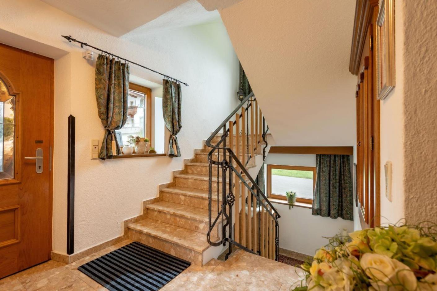 Haus Schroll Apartman Ried im Zillertal Kültér fotó