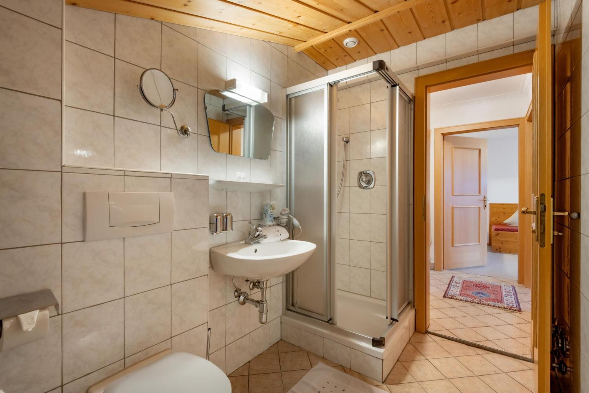 Haus Schroll Apartman Ried im Zillertal Kültér fotó