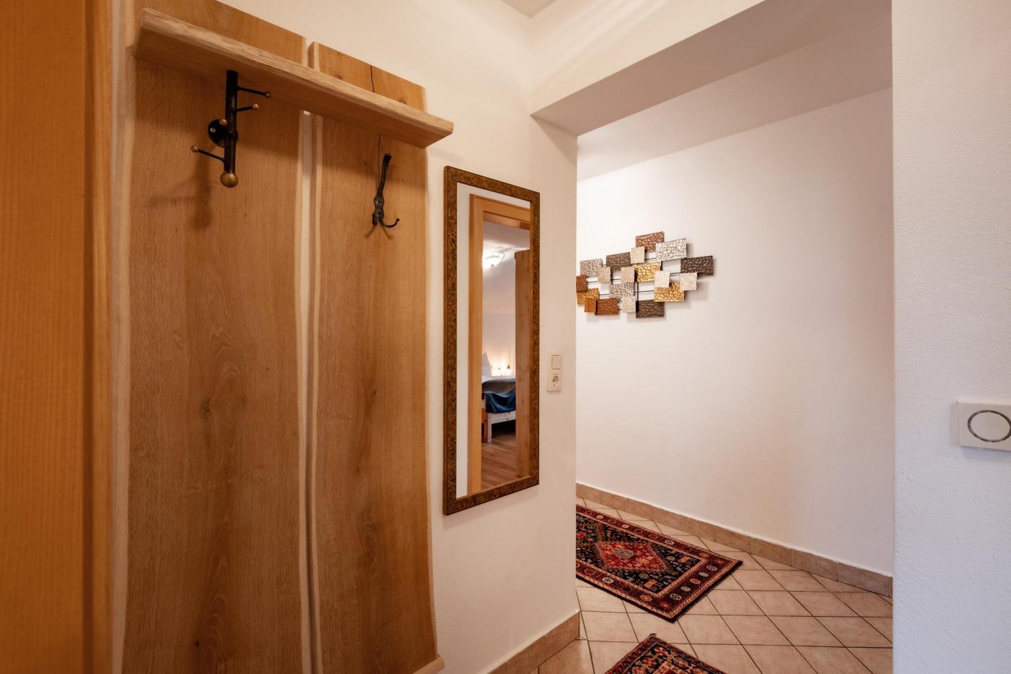 Haus Schroll Apartman Ried im Zillertal Kültér fotó