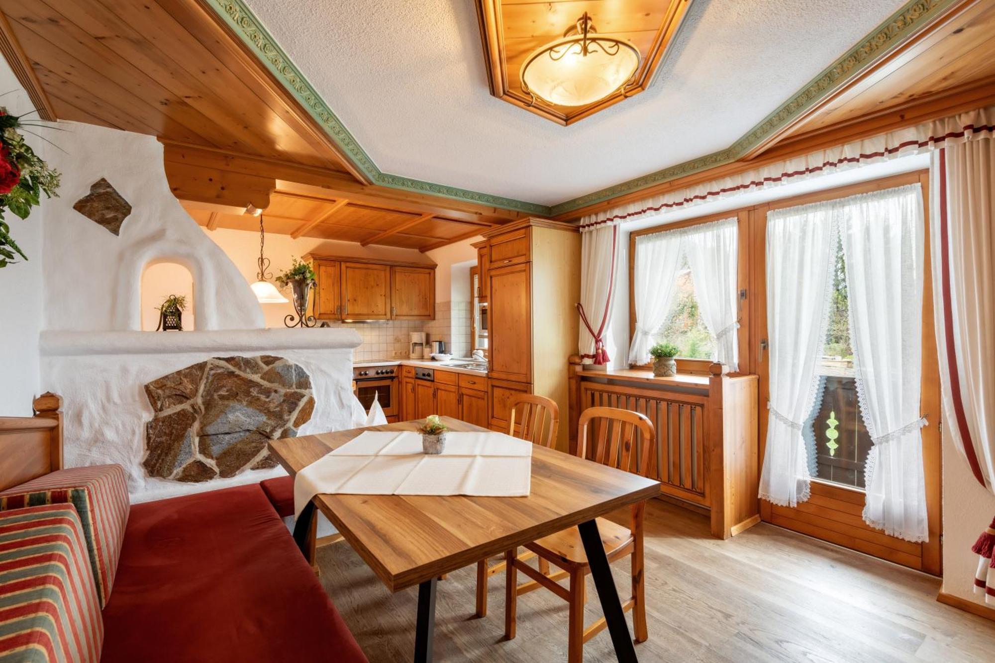 Haus Schroll Apartman Ried im Zillertal Kültér fotó
