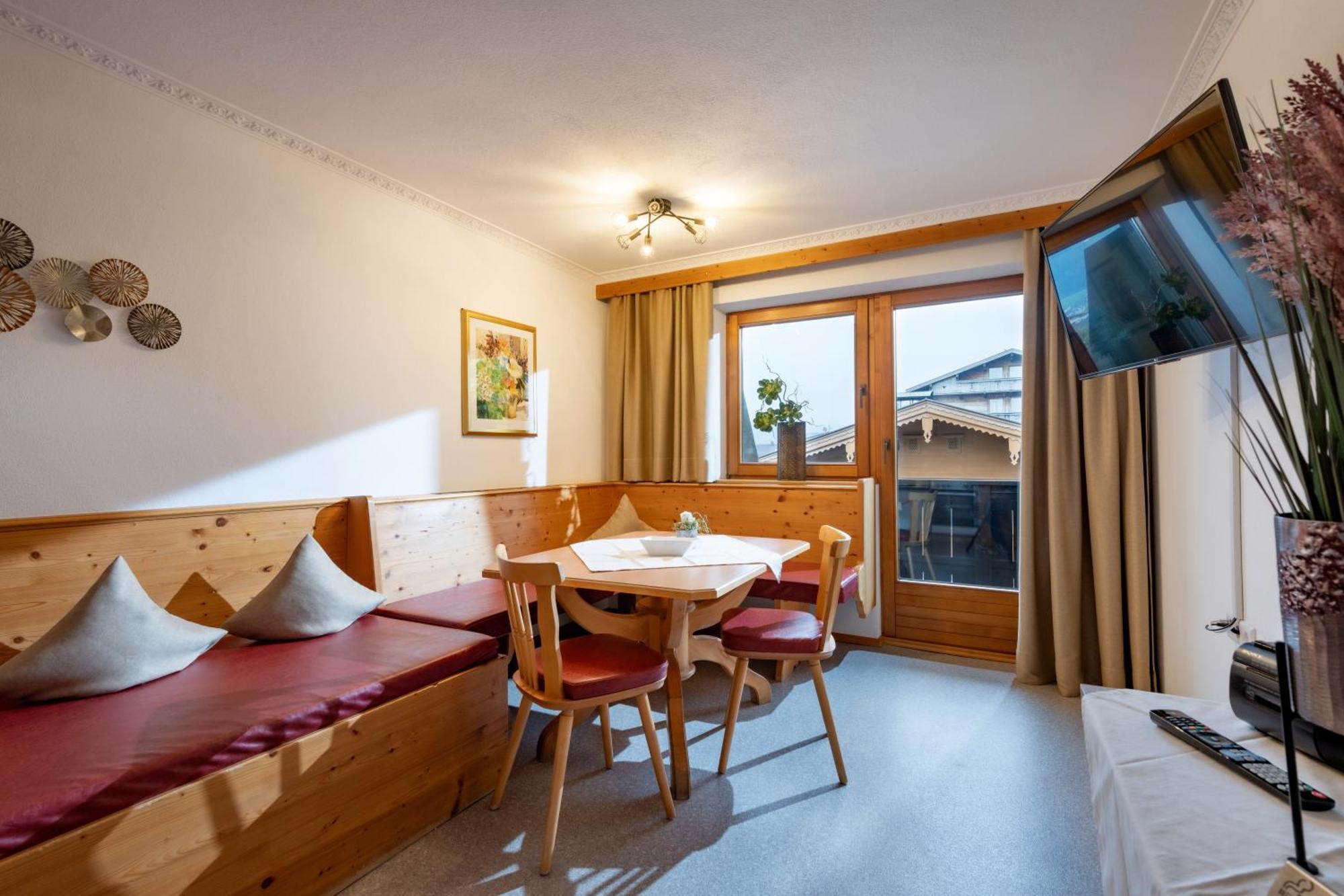 Haus Schroll Apartman Ried im Zillertal Kültér fotó