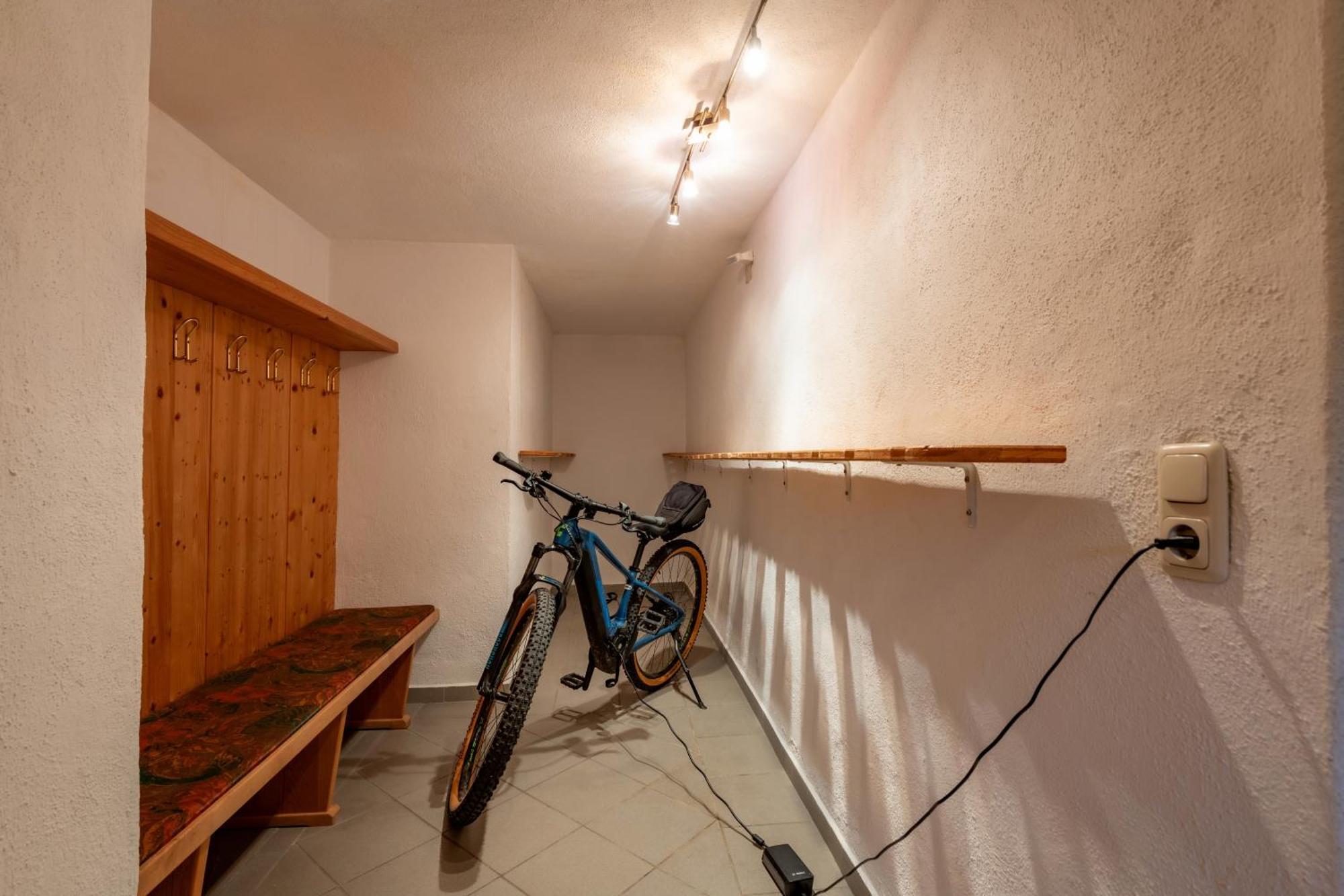 Haus Schroll Apartman Ried im Zillertal Kültér fotó
