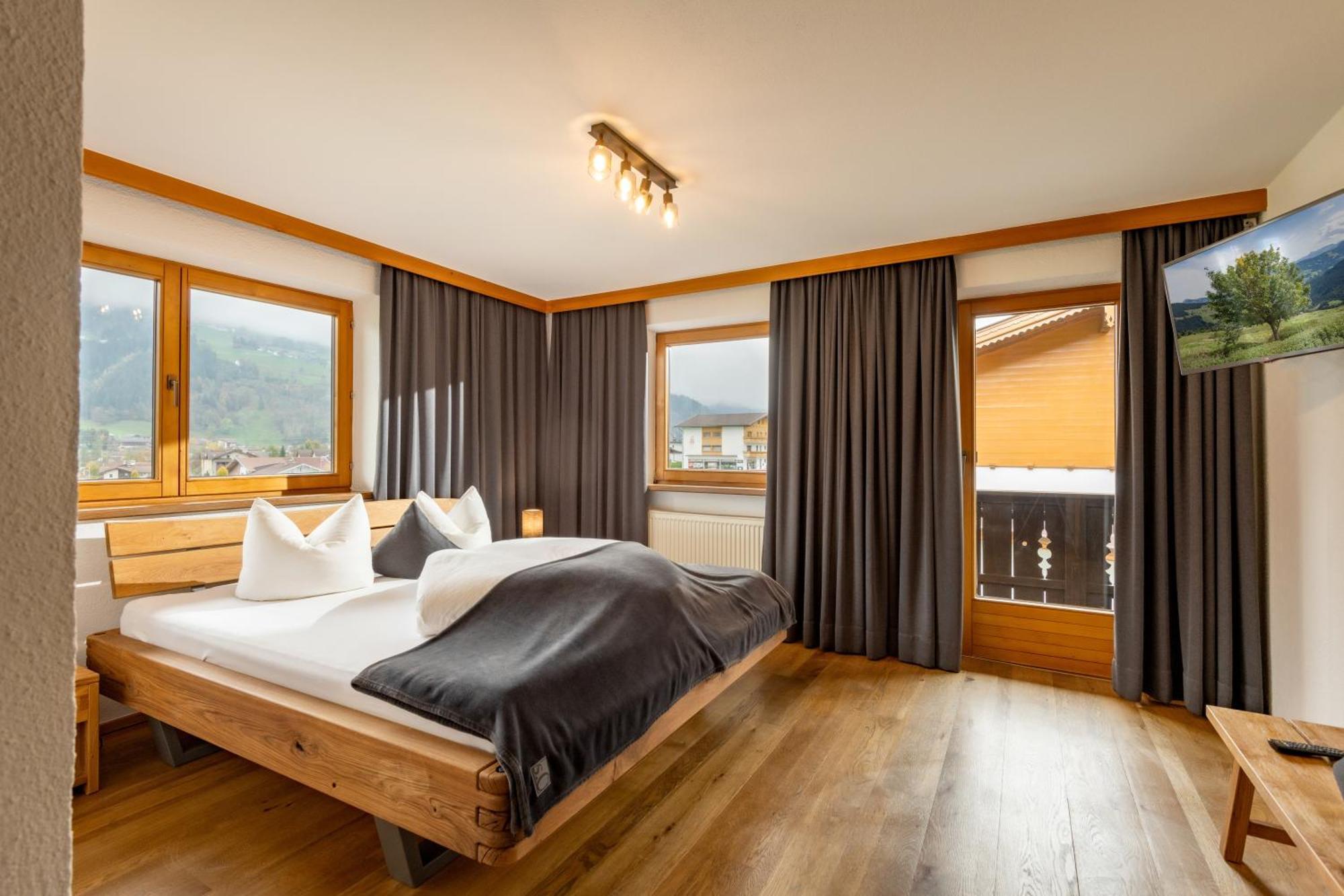 Haus Schroll Apartman Ried im Zillertal Kültér fotó