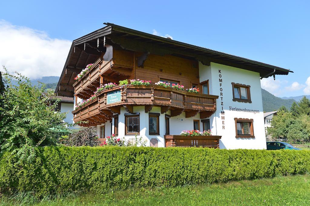 Haus Schroll Apartman Ried im Zillertal Kültér fotó