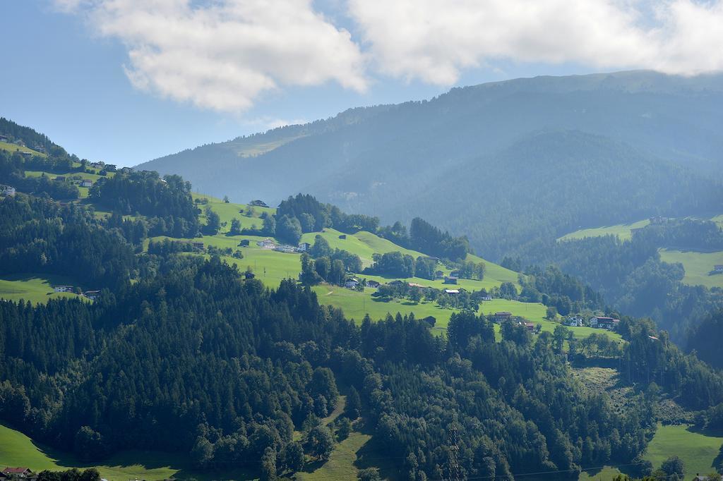 Haus Schroll Apartman Ried im Zillertal Kültér fotó